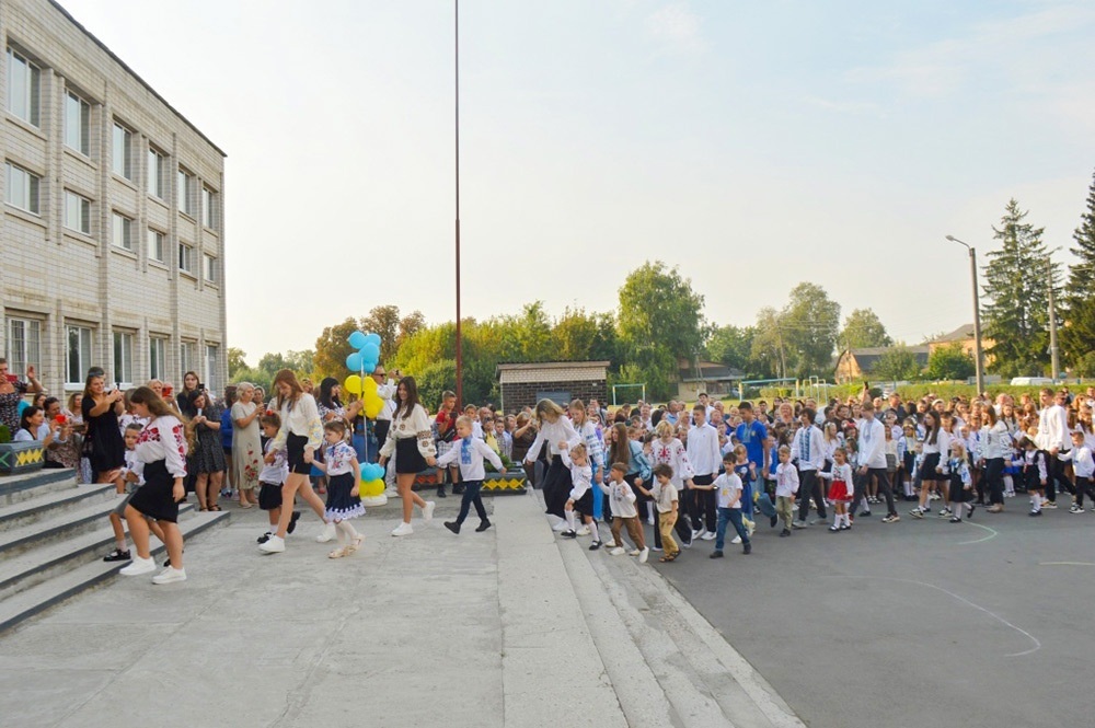 Свято Першого дзвоника у Кагарлицькому ліцеї №3. 2024 рік 9