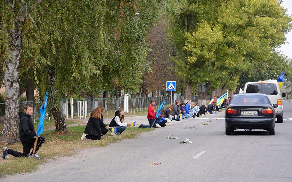 У Мирівці провели в останню путь воїна Віталія Титаренка 3
