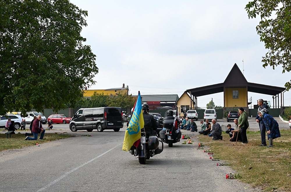 У Гороховому провели в останню путь воїнку-захисницю Лідію Гребенюк 2