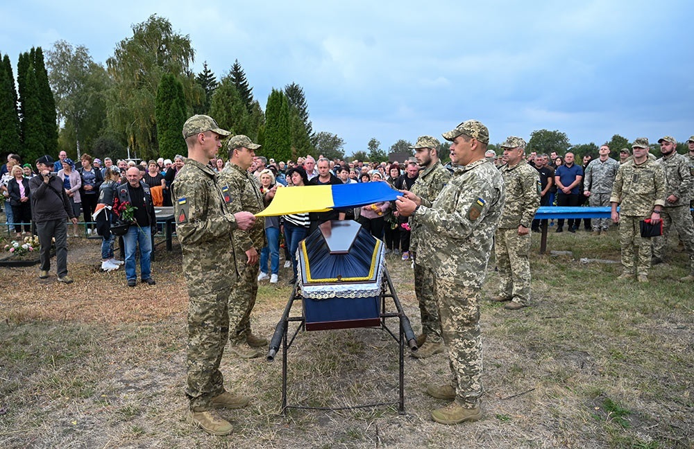 У Гороховому провели в останню путь воїнку-захисницю Лідію Гребенюк 12