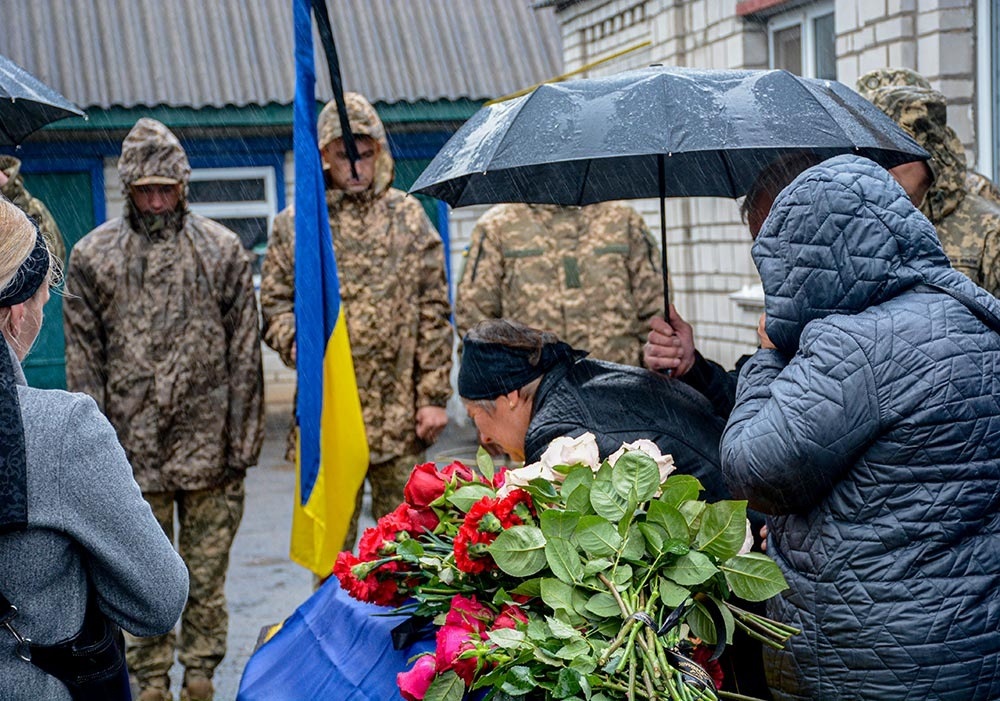 У Кагарлику провели в останню путь воїна Олександра Темченка 5