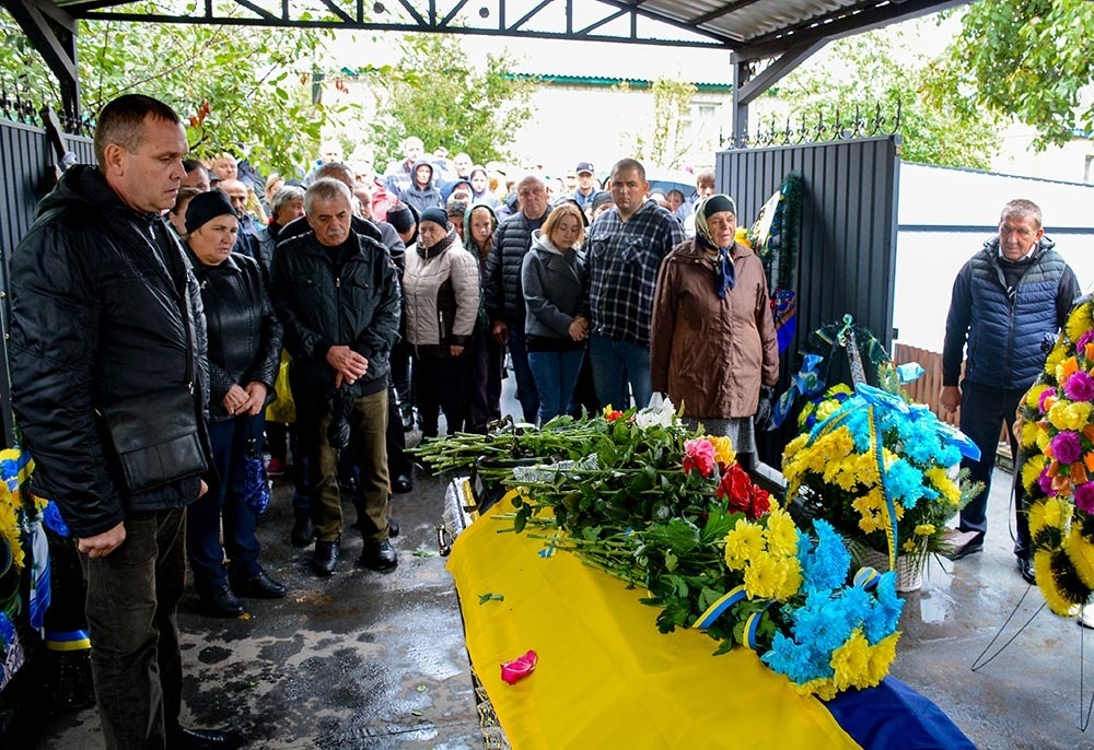 У Кагарлику провели в останню путь воїна Олександра Темченка 7