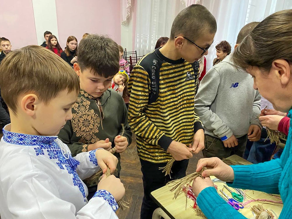 Під час свята в Кагарлицькому центрі творчості - майстер-клас