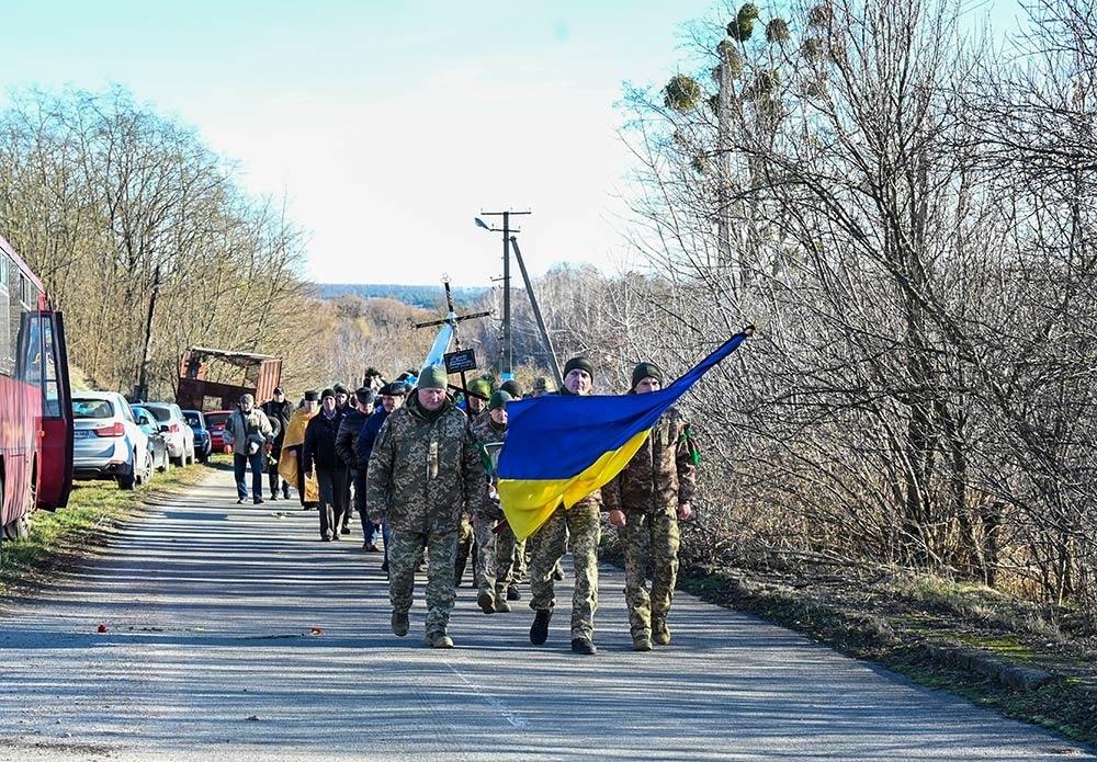 У селі Халчі на Кагарличчині провели в останню путь воїна Михайла Мушту 11