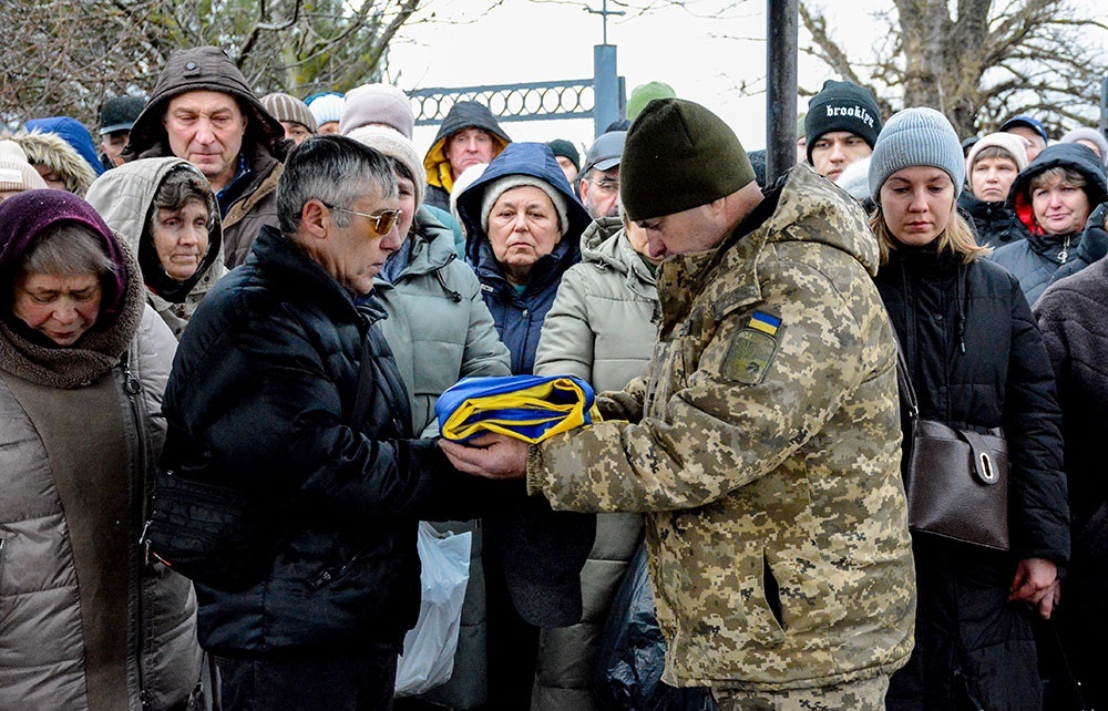 У місті Кагарлик провели в останню путь воїна Євгенія Родину 17