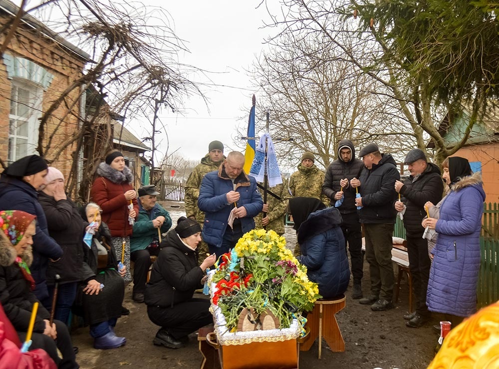 У селі Ліщинка на Кагарличчині провели в останню путь воїна Сергія Присяжного 1