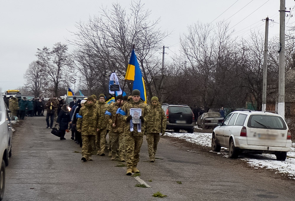 У селі Ліщинка на Кагарличчині провели в останню путь воїна Сергія Присяжного 7