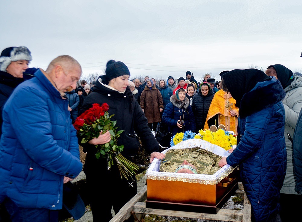 У селі Ліщинка на Кагарличчині провели в останню путь воїна Сергія Присяжного 14
