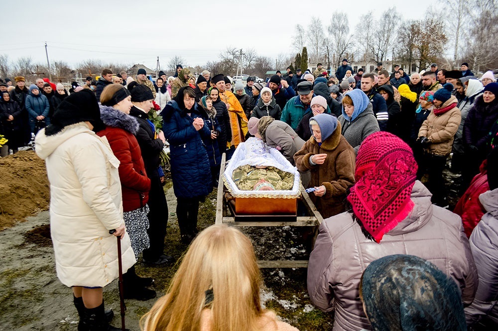 У селі Ліщинка на Кагарличчині провели в останню путь воїна Сергія Присяжного 18