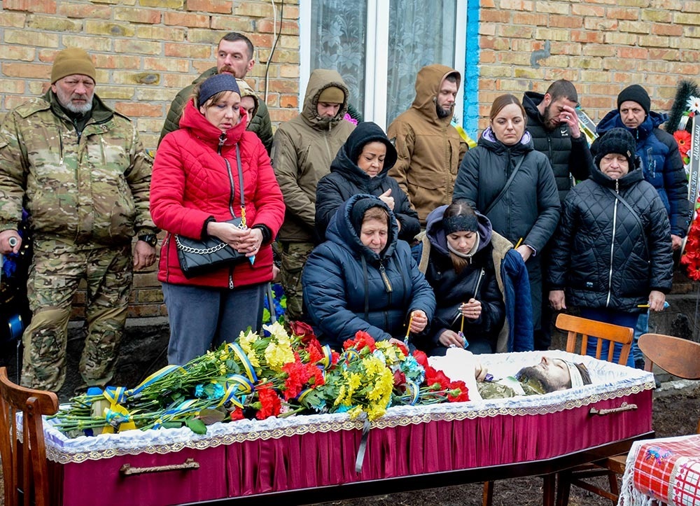 У Кагарлику провели в останню путь воїна Максима Загороднього 3
