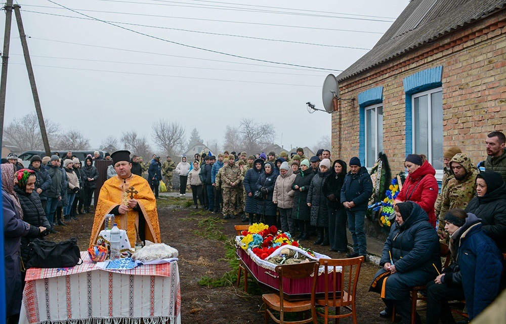У Кагарлику провели в останню путь воїна Максима Загороднього 4