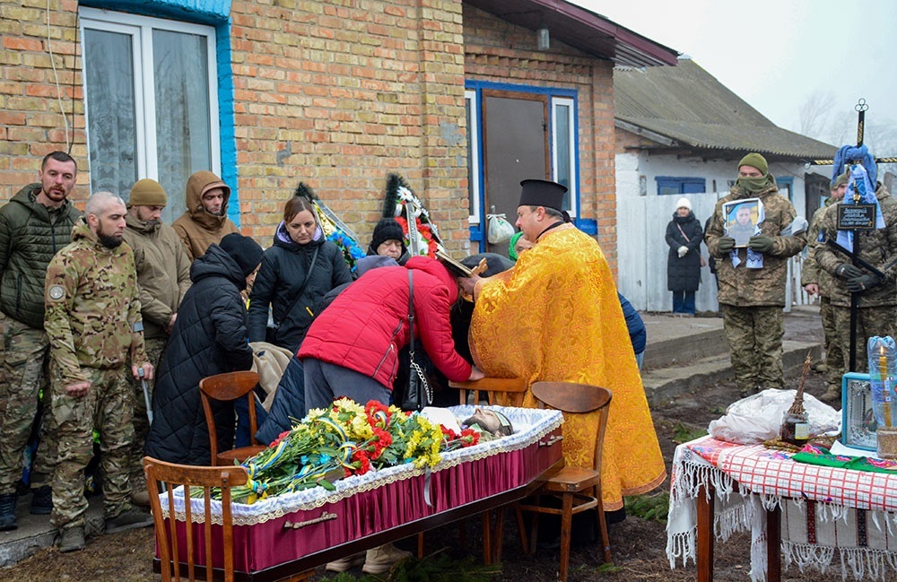 У Кагарлику провели в останню путь воїна Максима Загороднього 6