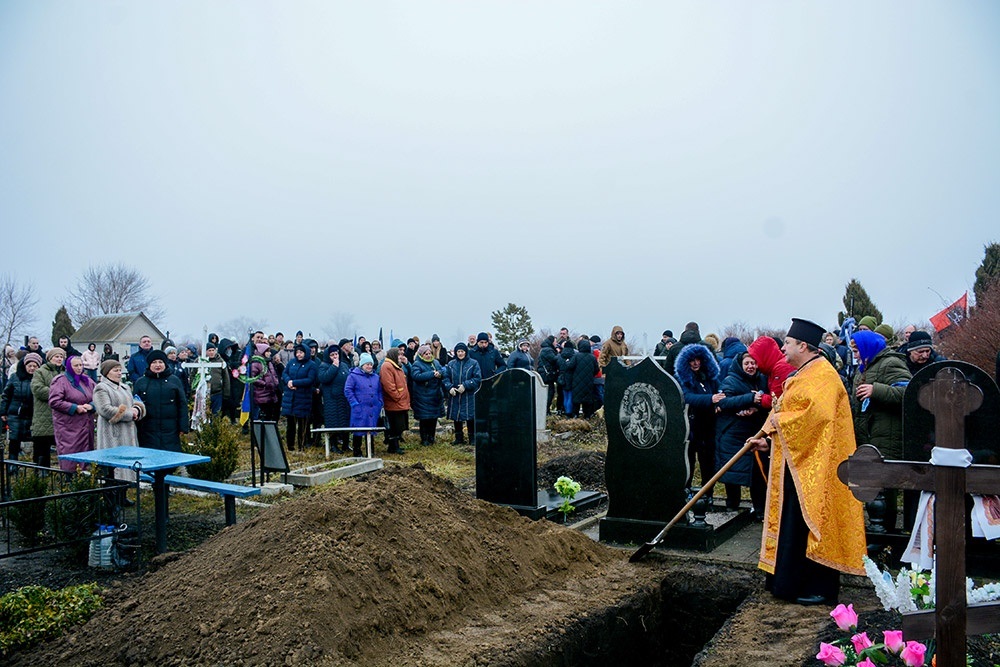 У Кагарлику провели в останню путь воїна Максима Загороднього 20