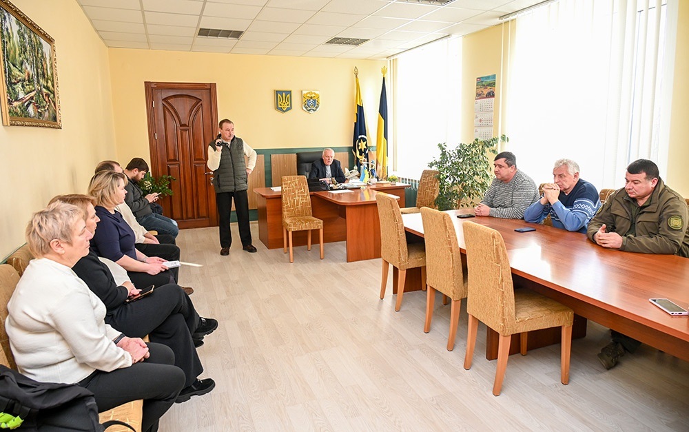 Під час зустрічі щодо роботи пологового будинку в Кагарлику міського голови та депутатів