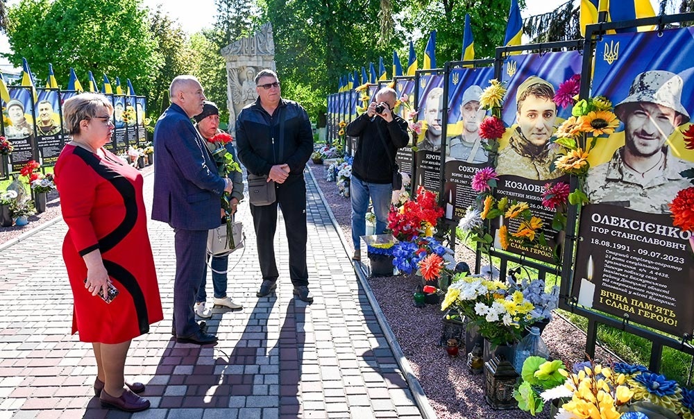 На Алеї Слави Героїв в Кагарлику відкрили банер воїну Ігорю Колоші 2