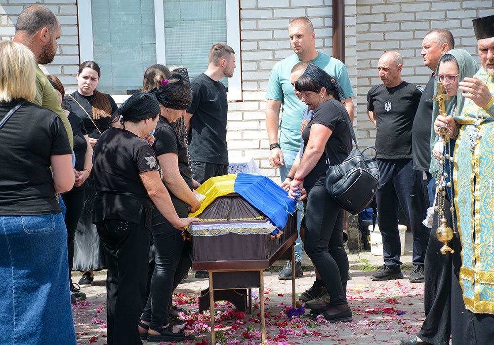 У Кагарлику провели в останню путь воїна Володимира Кравчука 6