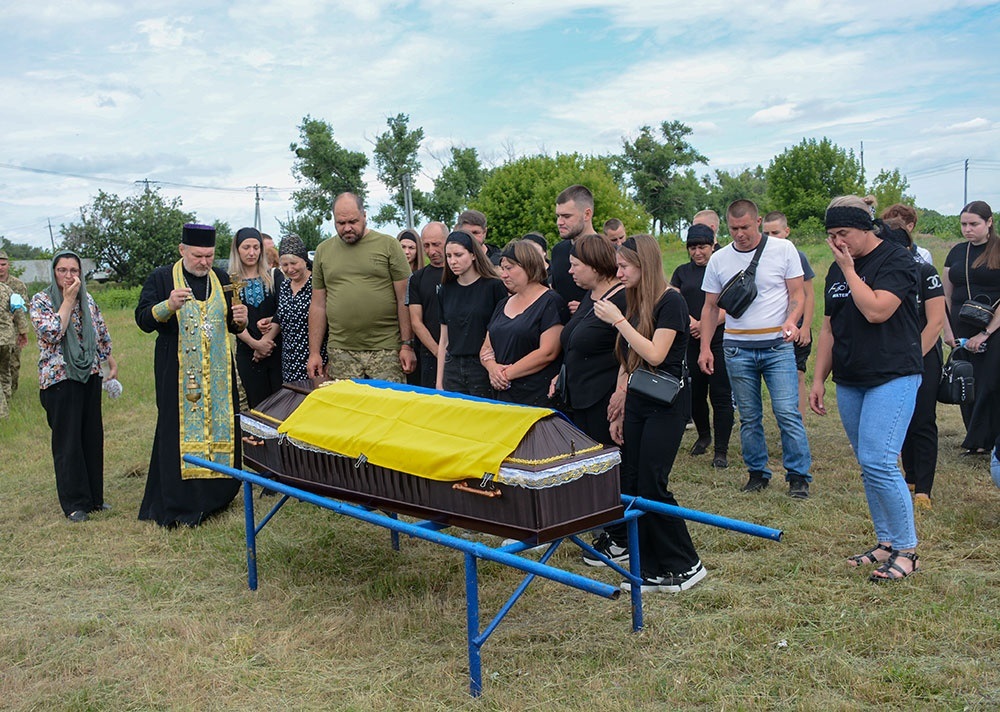 У Кагарлику провели в останню путь воїна Володимира Кравчука 13