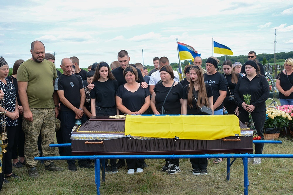 У Кагарлику провели в останню путь воїна Володимира Кравчука 14