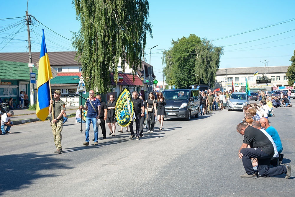 Кагарлик прощається із воїном Олександром Ряськом 2