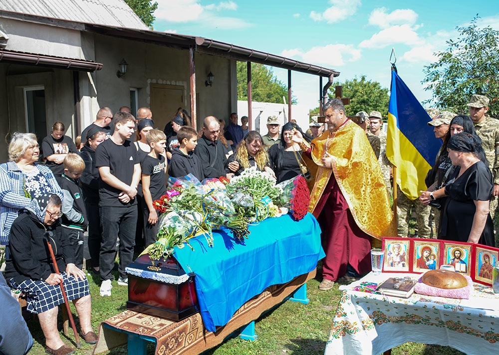 У Горохуватці провели в останню путь воїна Івана Титякина 6