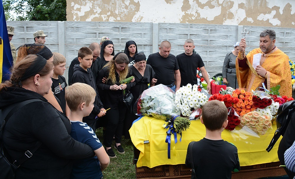 У Горохуватці провели в останню путь воїна Івана Титякина 8