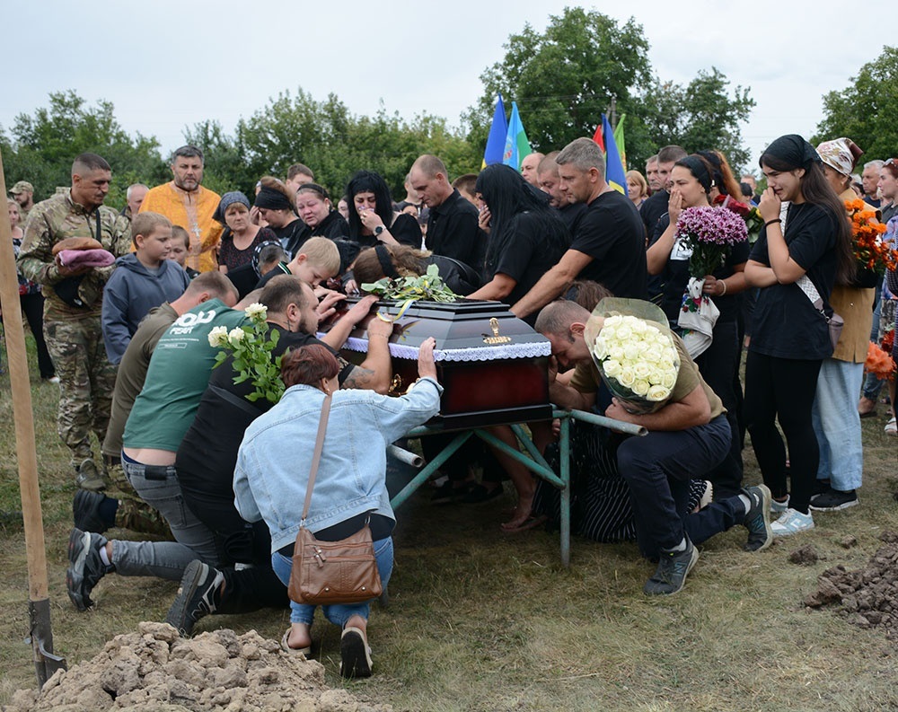 У Горохуватці провели в останню путь воїна Івана Титякина 22