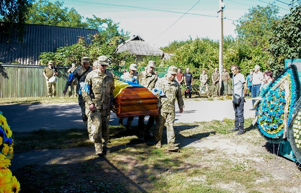Сущани зустрічають воїна Володимира Семененка 3