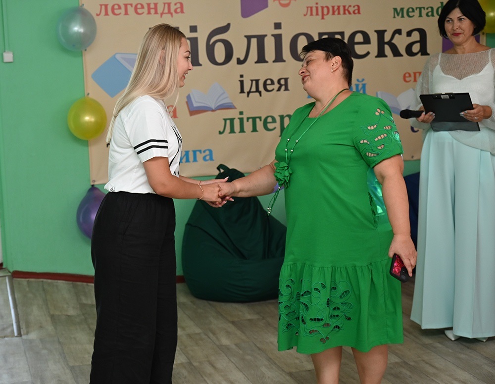Анастасія Євтушенко ат Світлана Бакал під час відкриття творчого простору у Слободі