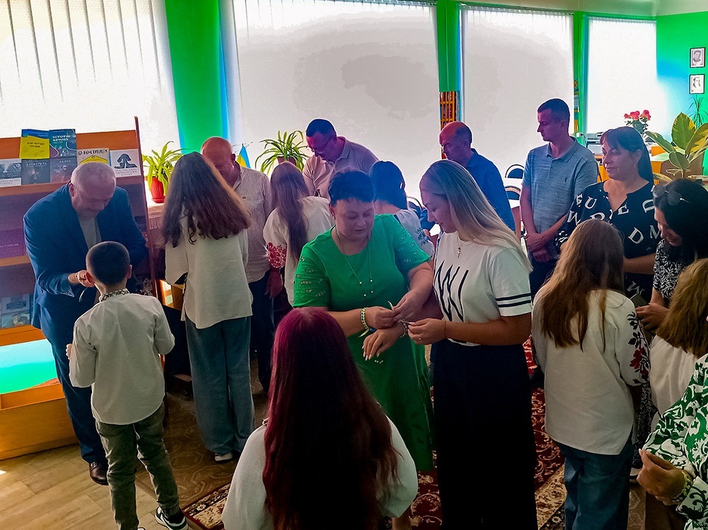 Подарунки від дітей Слободи гостім відкриття творчого простору