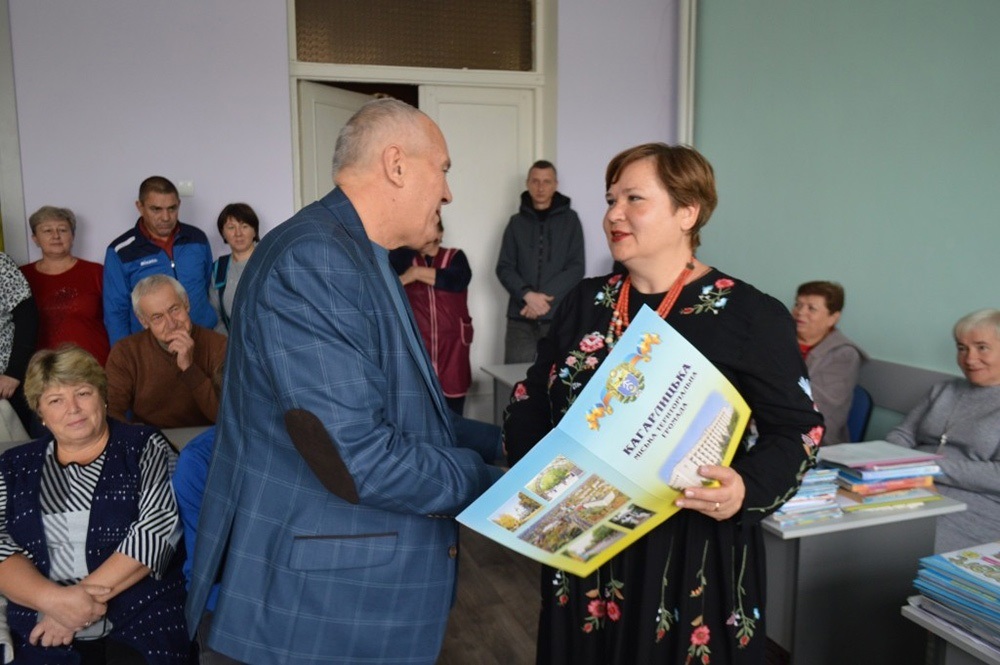 Працівників освіти Кагарличчини привітали із професійним святом 3