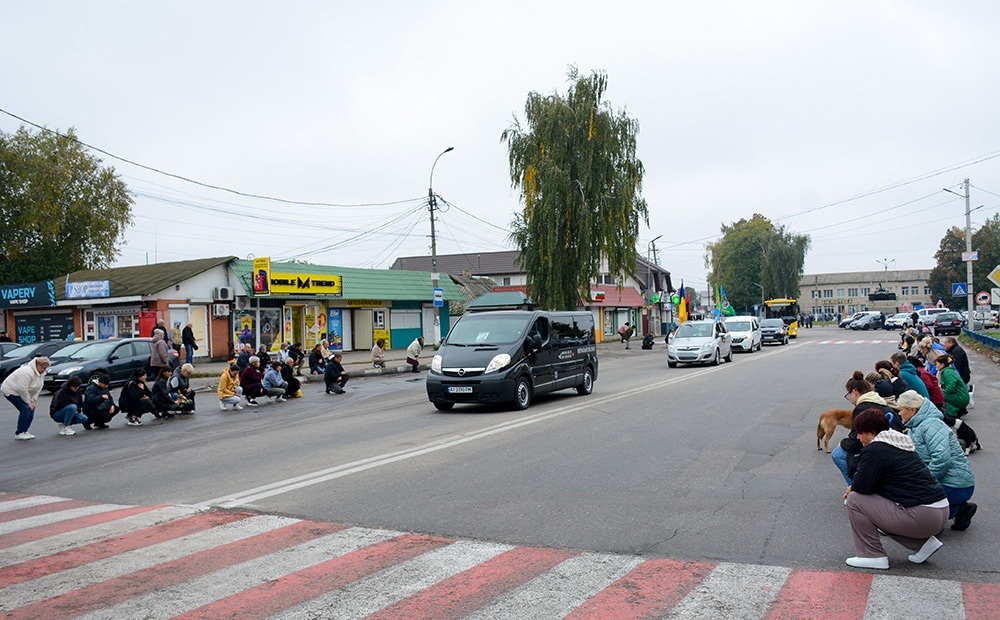 Кагарлик прощається із воїном Віктором Гаркавенком