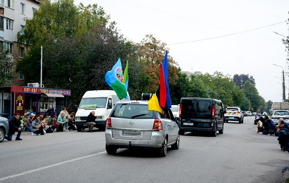 Кагарлик прощається із воїном Віктором Гаркавенком 3