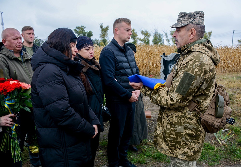 У Кагарлику провели в останню путь воїна Віктора Гаркавенка 17