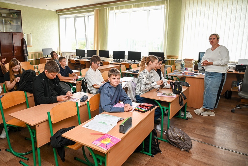 8-А - майбутні учні Кагарлицького академічного ліцею в класі математики - такі класи в закладі повністю укомплектовано комп'ютерами