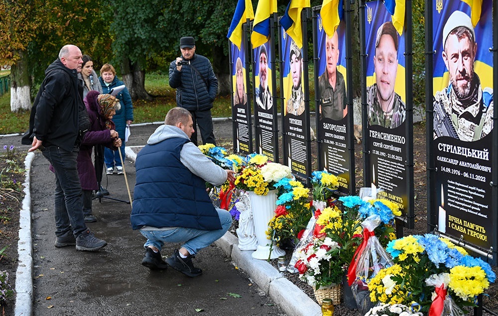 У селі Горохуватка на Кагарличчині відкрили Алею Слави та Пам'яті 11