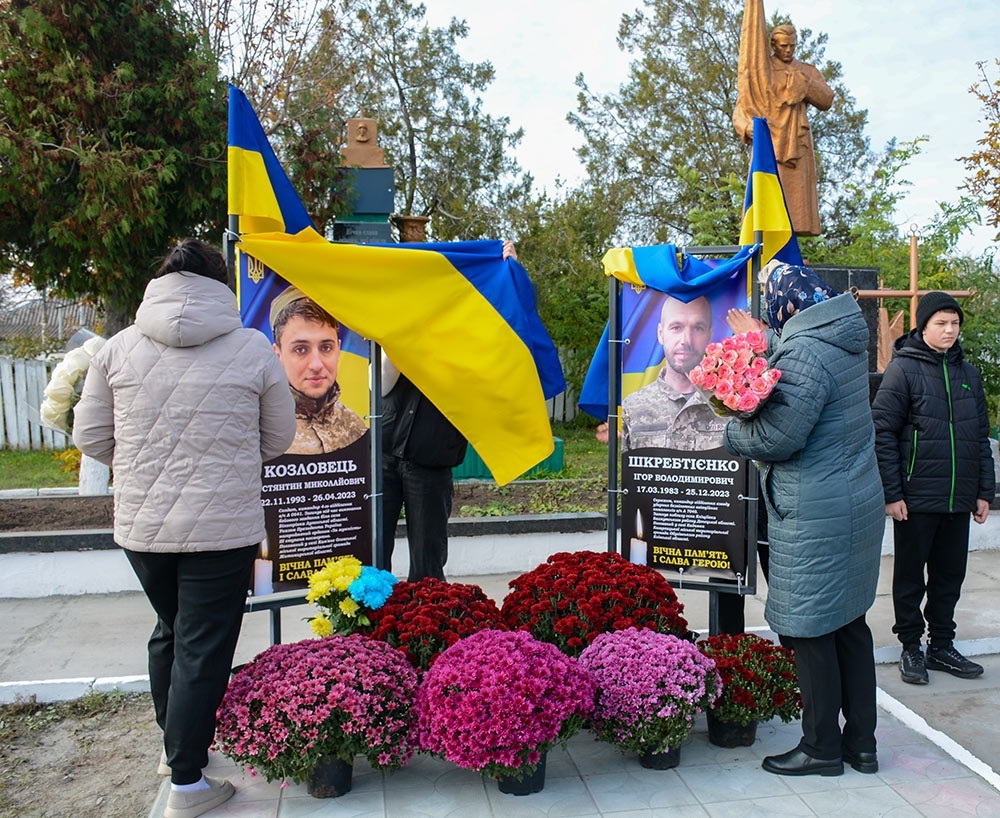 У Кадомці відкрили Алею Слави: сльози, вдячність і пам’ять про полеглих Героїв-земляків