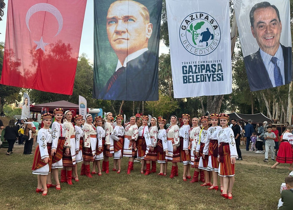 Колективи Оберіг та Барви з Кагарлика на Міжнародному фестивалі в Туреччині