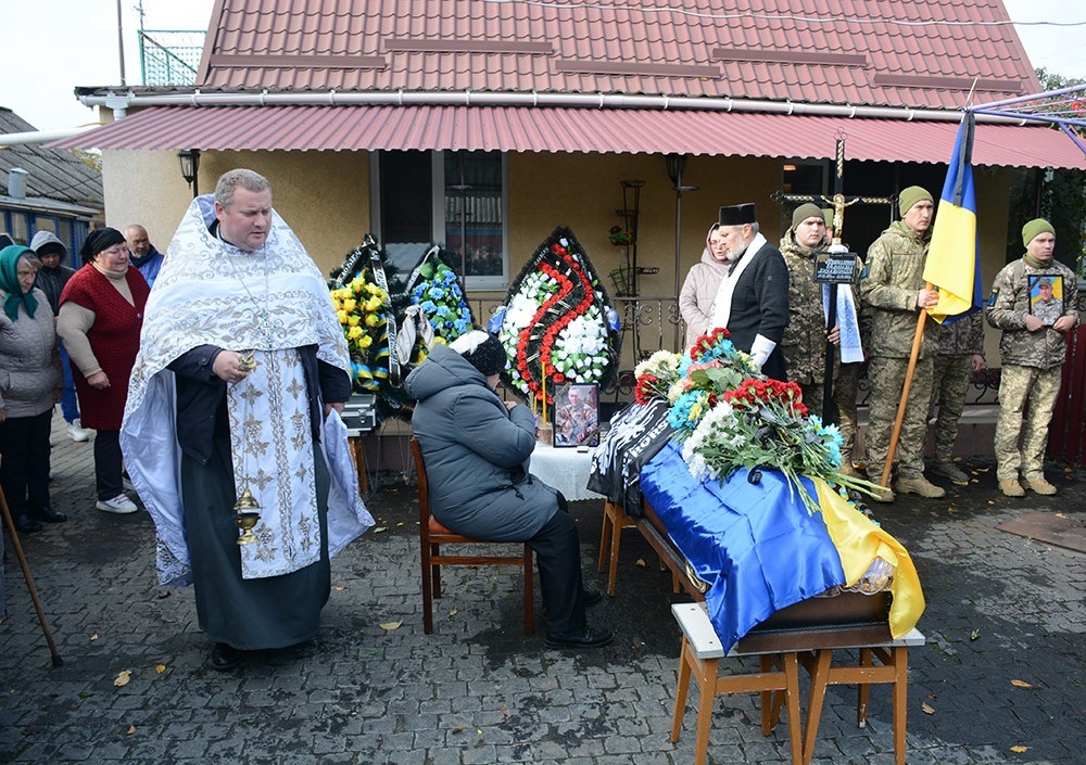 У  Кагарлику провели в останню путь воїна Станіслава Кулініченка - 5