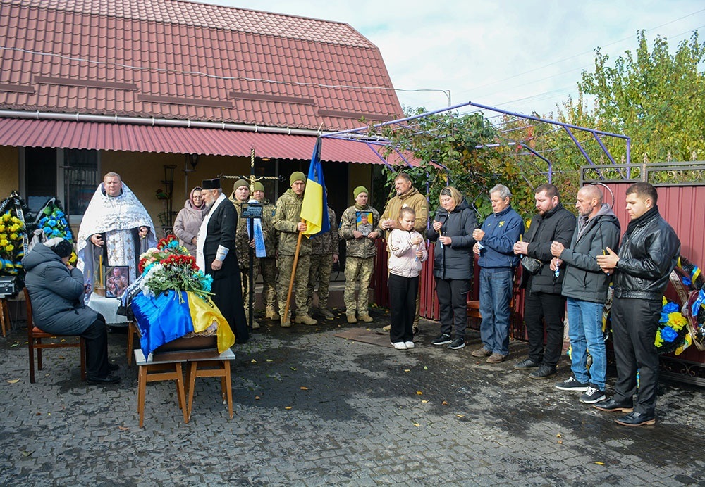 У  Кагарлику провели в останню путь воїна Станіслава Кулініченка - 6