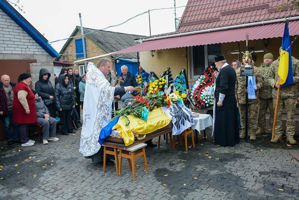 У  Кагарлику провели в останню путь воїна Станіслава Кулініченка - 9