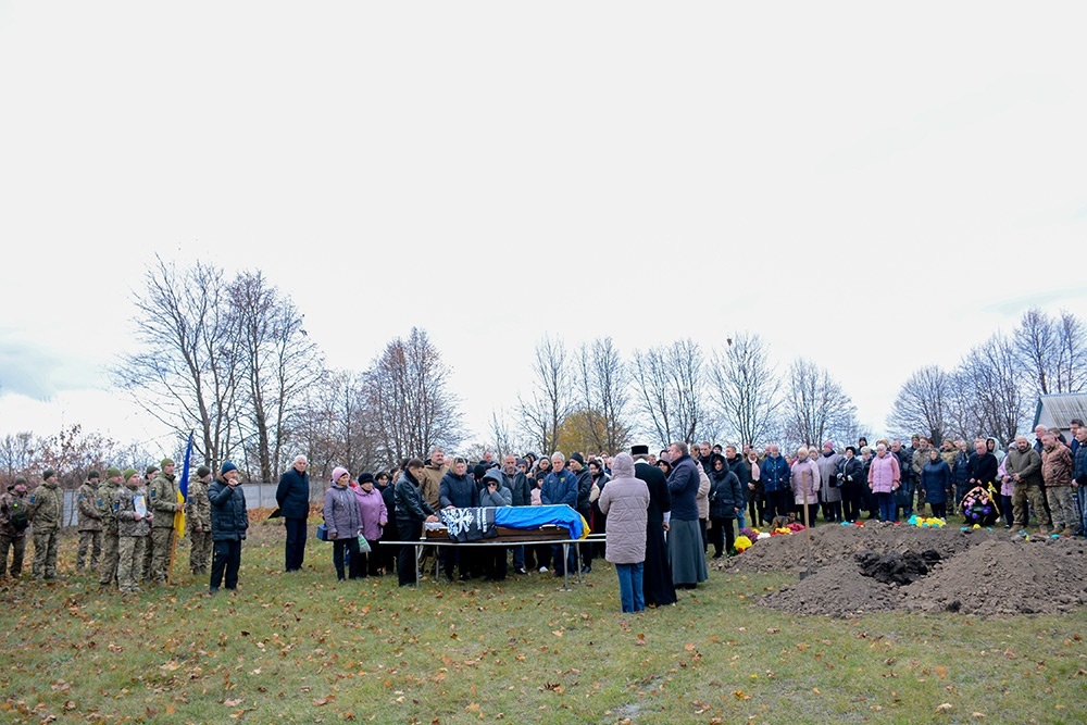 У  Кагарлику провели в останню путь воїна Станіслава Кулініченка - 16
