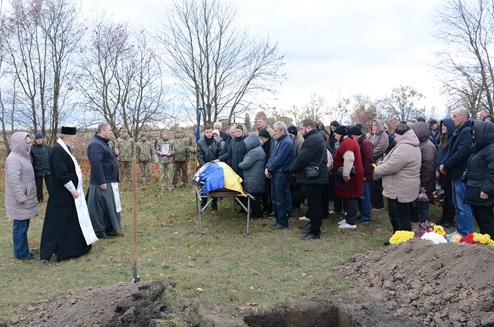 У  Кагарлику провели в останню путь воїна Станіслава Кулініченка - 17
