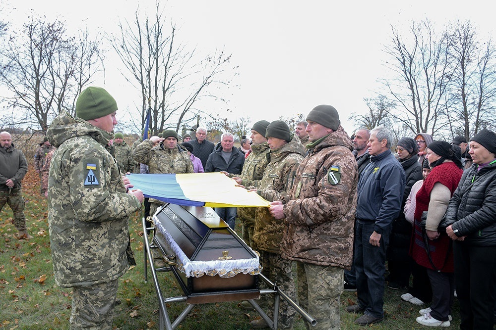 У  Кагарлику провели в останню путь воїна Станіслава Кулініченка - 19