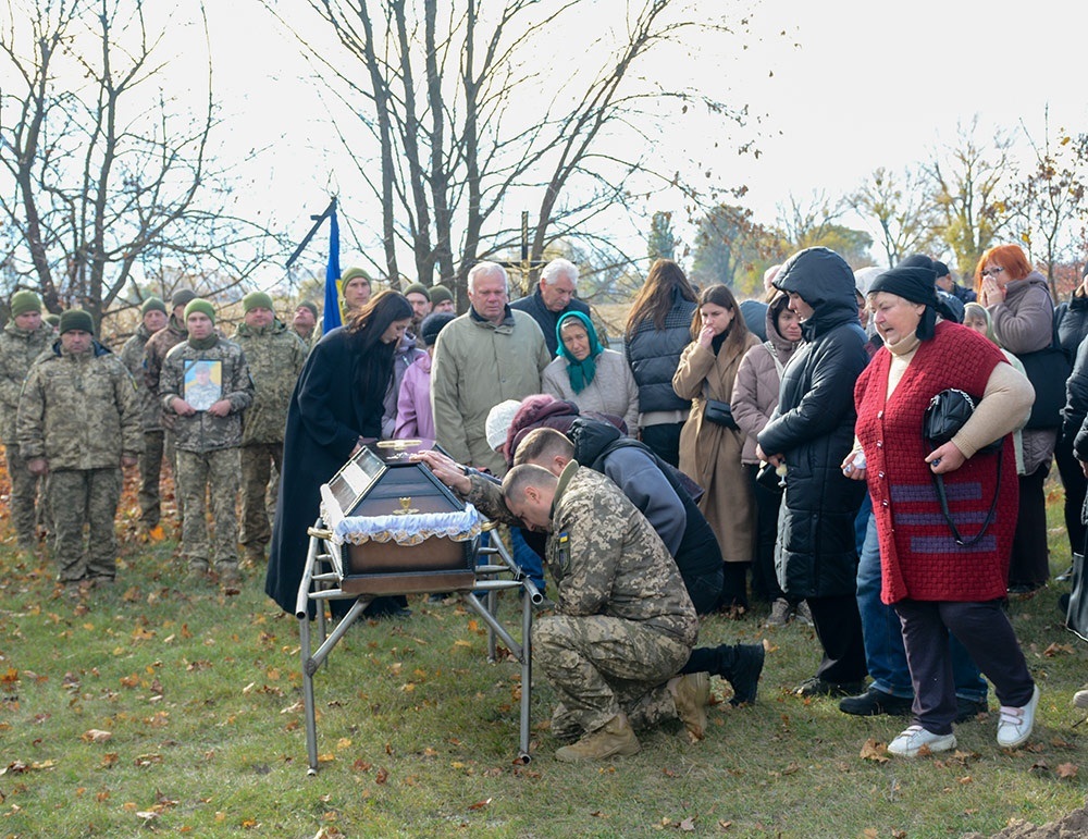У  Кагарлику провели в останню путь воїна Станіслава Кулініченка - 23
