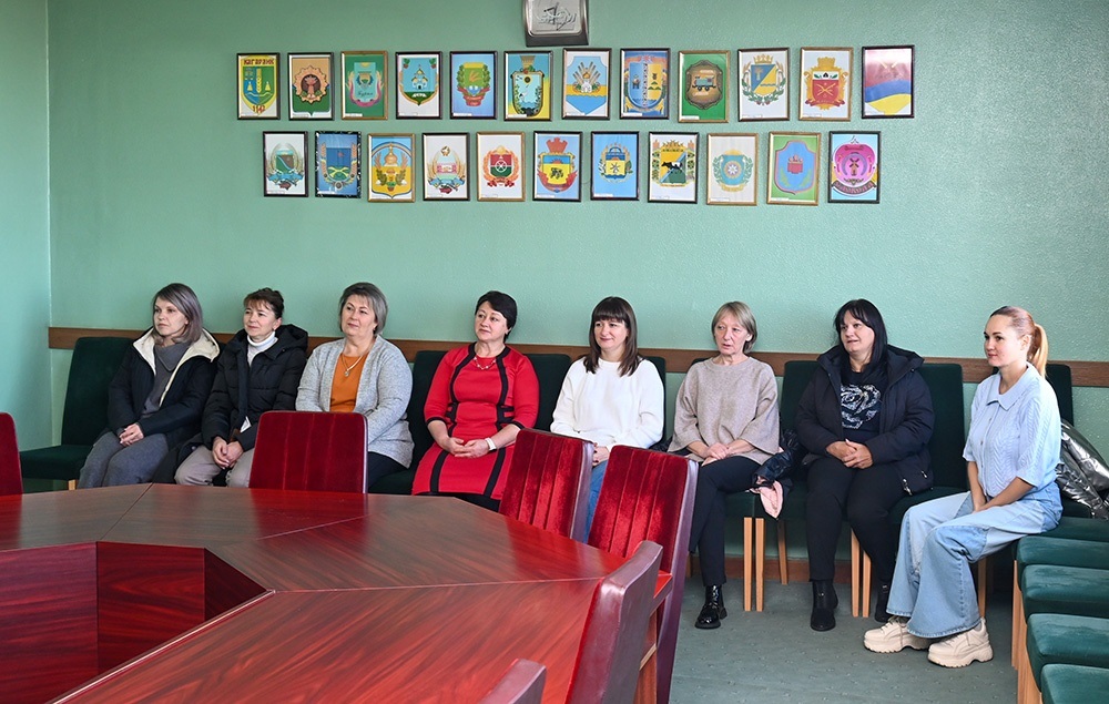 Працівники соцсфери Кагарличчини під час урочистостей в міській раді