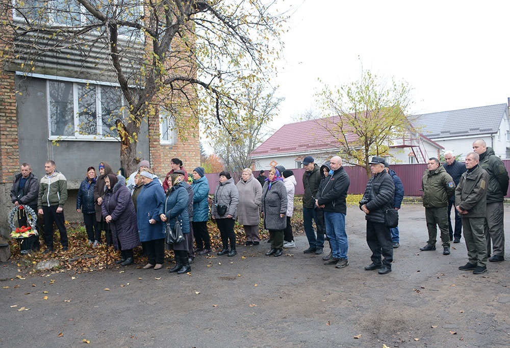 У Кагарлику провели в останню путь воїна Віталія Шандренка - 8