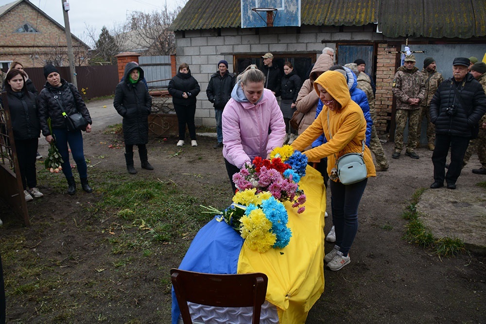 У Кагарлику провели в останню путь воїна Олексія Яценка - 3