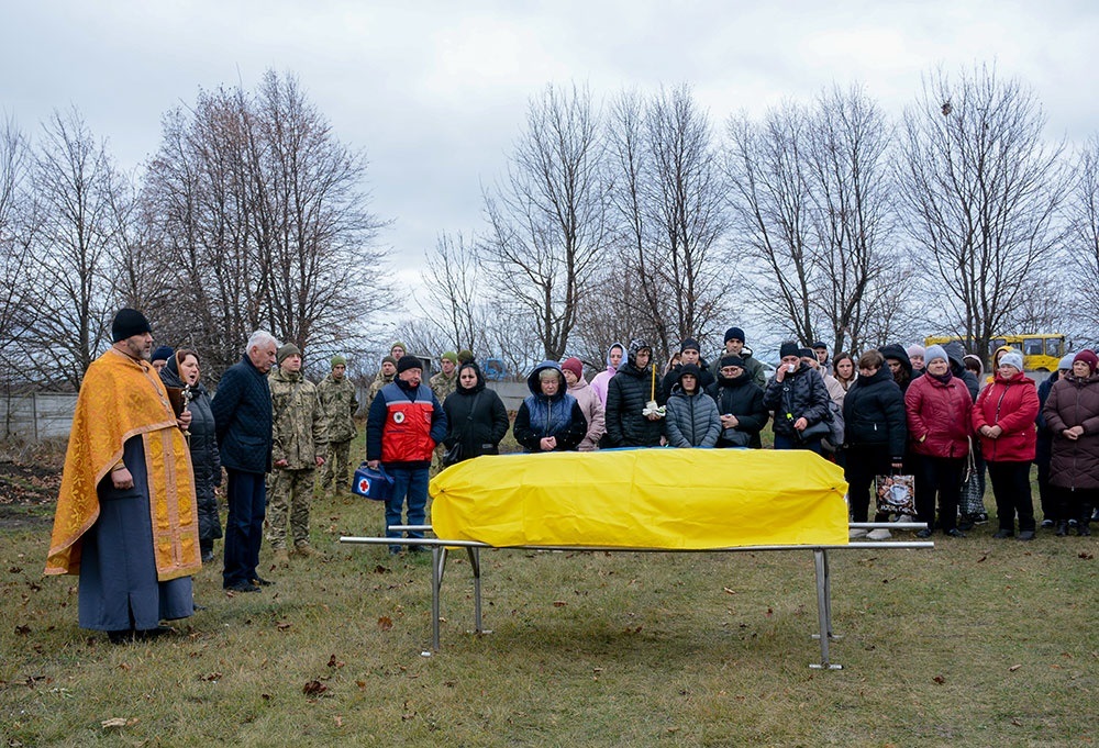 У Кагарлику провели в останню путь воїна Олексія Яценка - 16