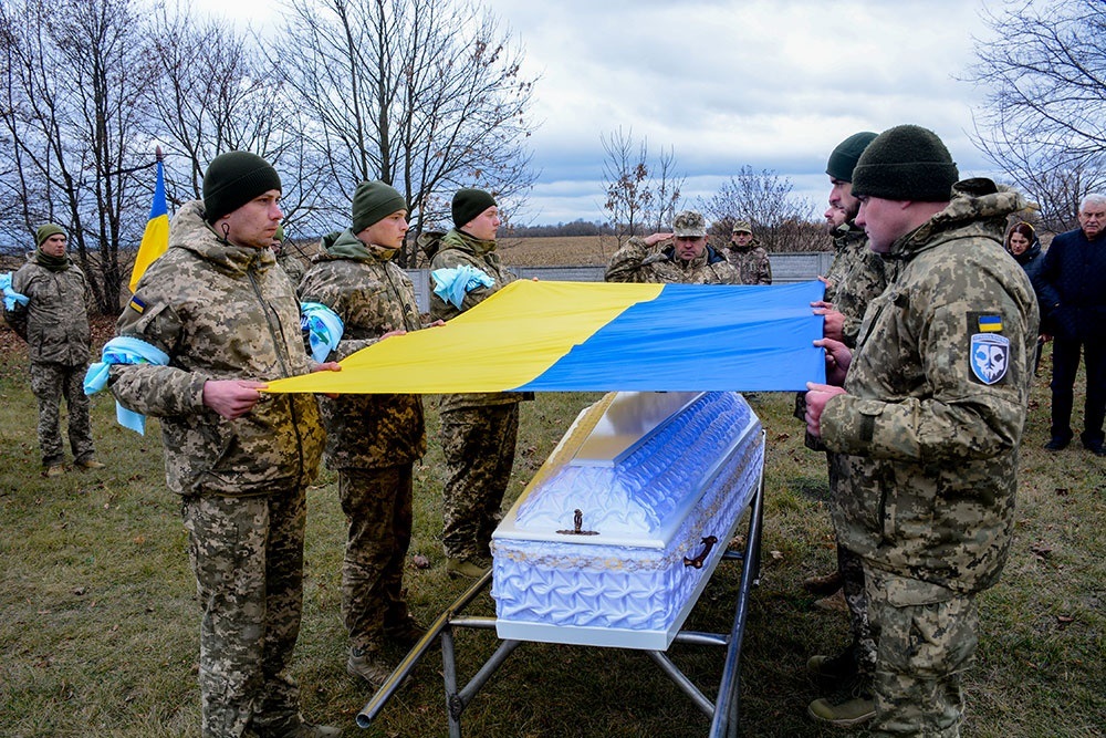 У Кагарлику провели в останню путь воїна Олексія Яценка - 17