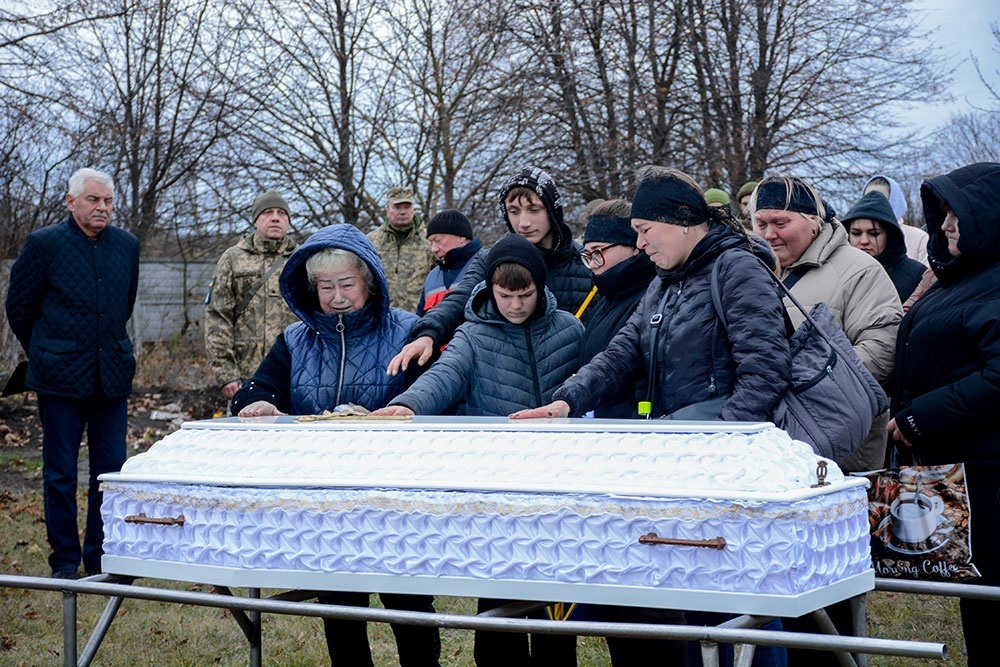 У Кагарлику провели в останню путь воїна Олексія Яценка - 19